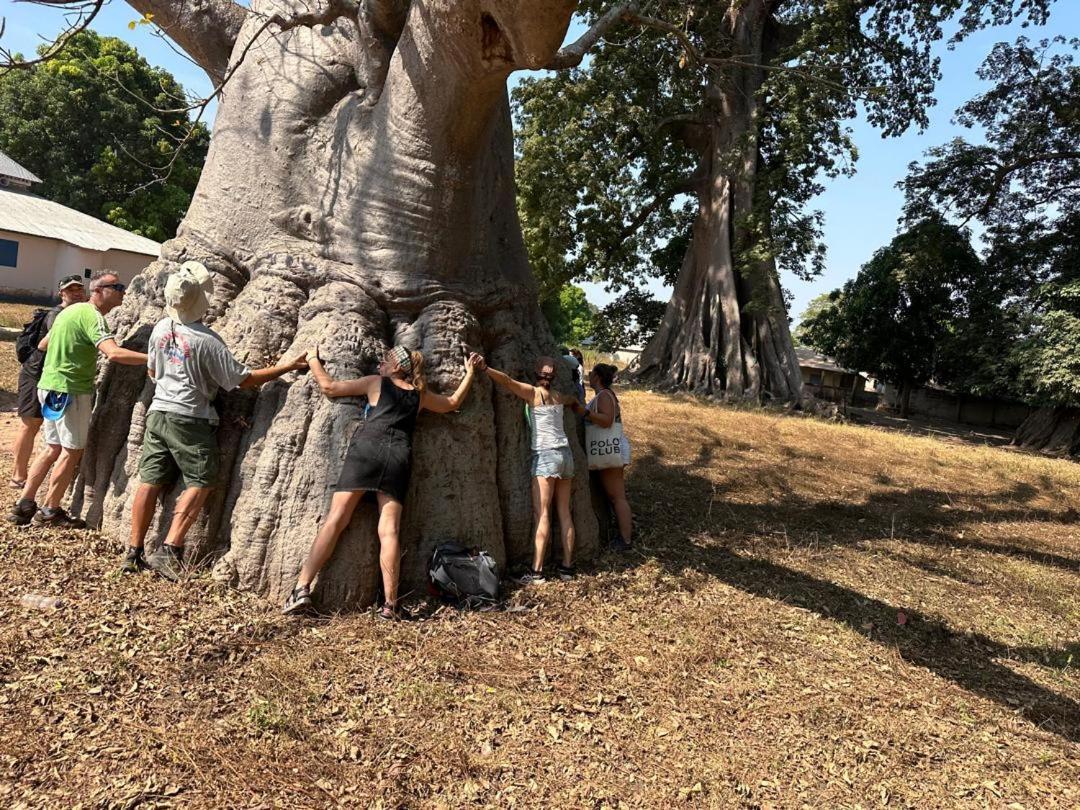 Pombo Kunda Villa Sanyang Kültér fotó